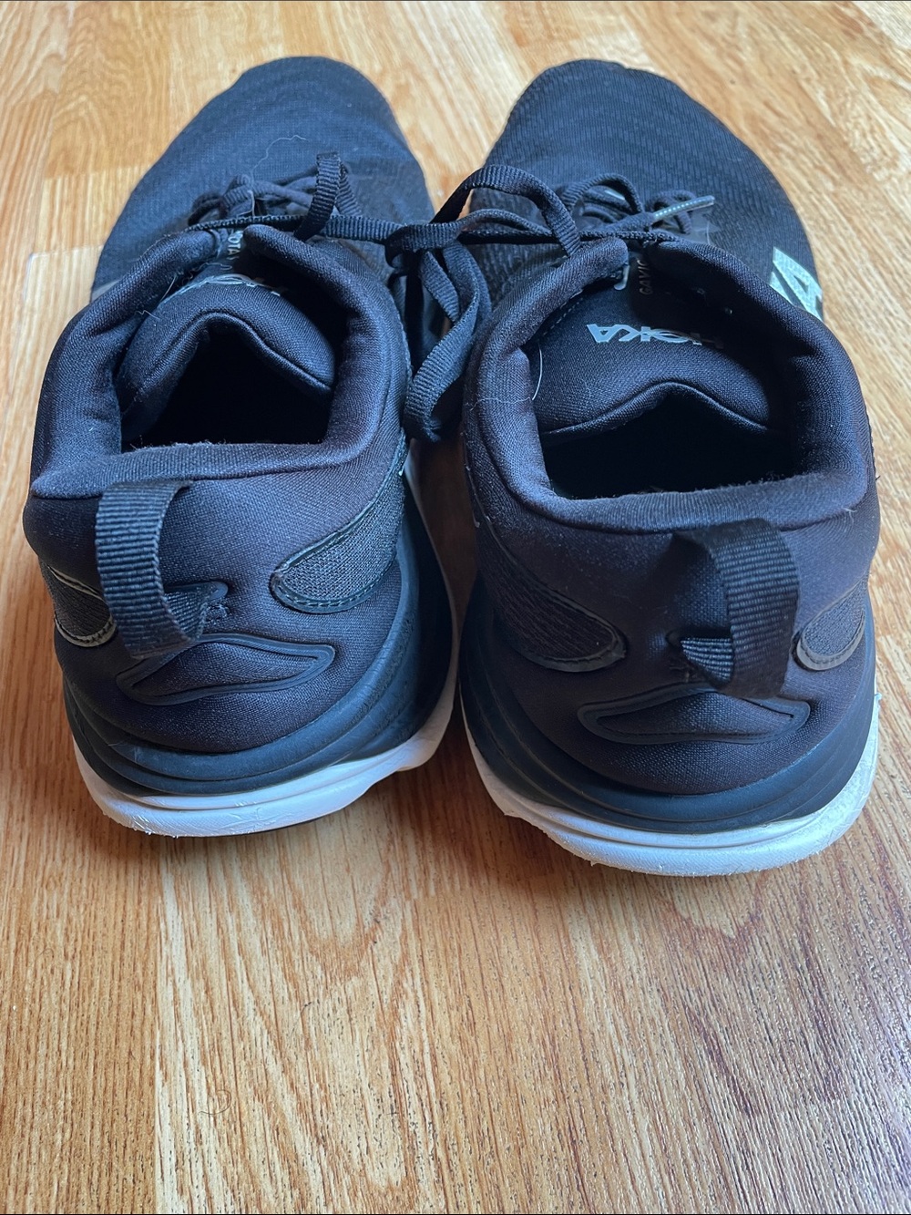 Hoka Gaviota 5 - Picture 2 of 10